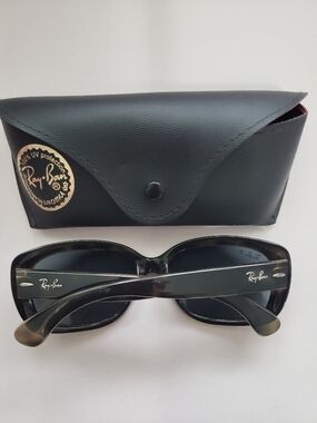 Ray-Ban Women's Turtleshell/Tortoise Sunglasses w/ Black Case